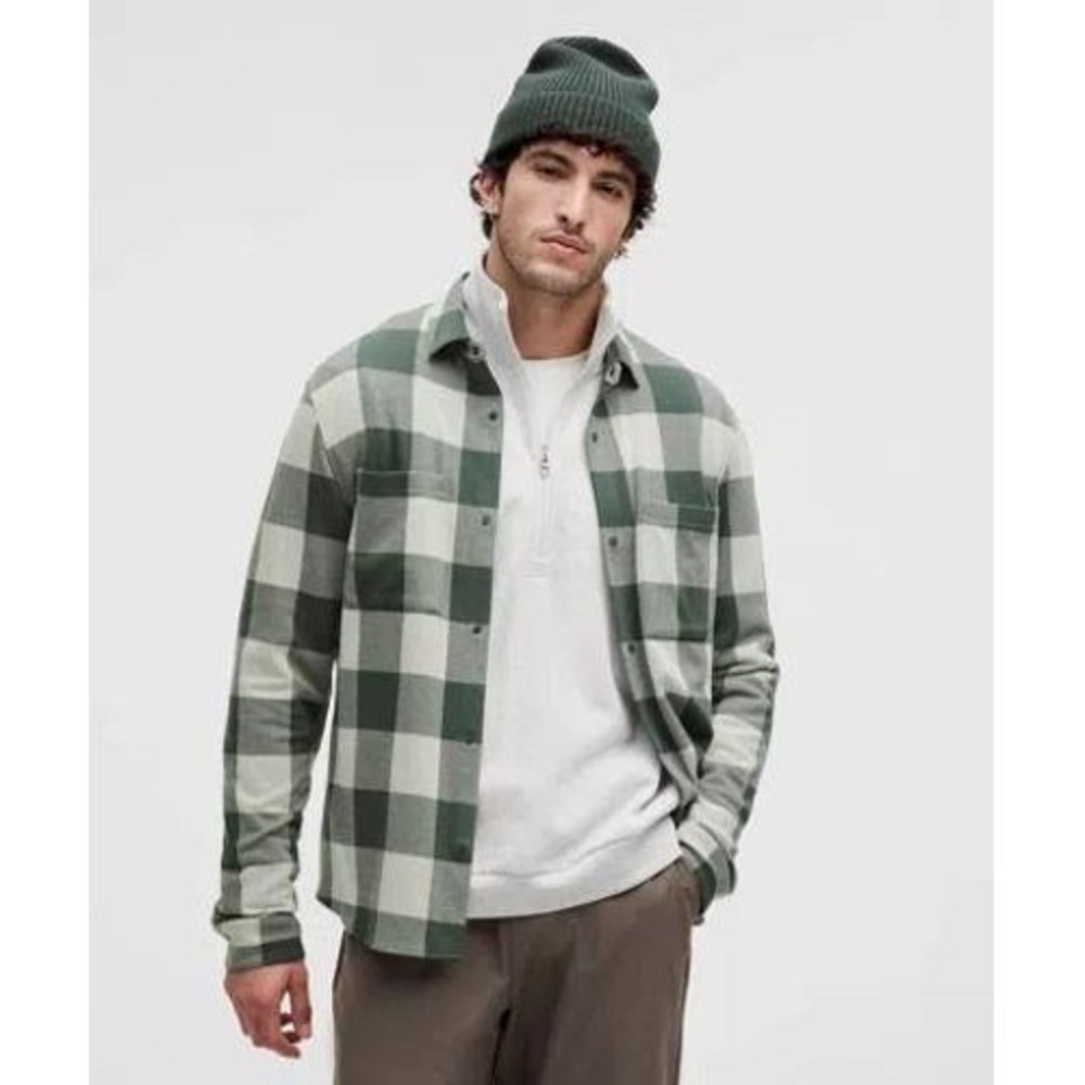 Lululemon Mens Soft Knit Overshirt Green White Buffalo Plaid Medium
